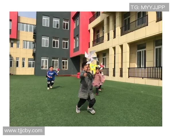 技惊四座!拉松反击直面篮筐 腾空暴起秀大风车灌篮